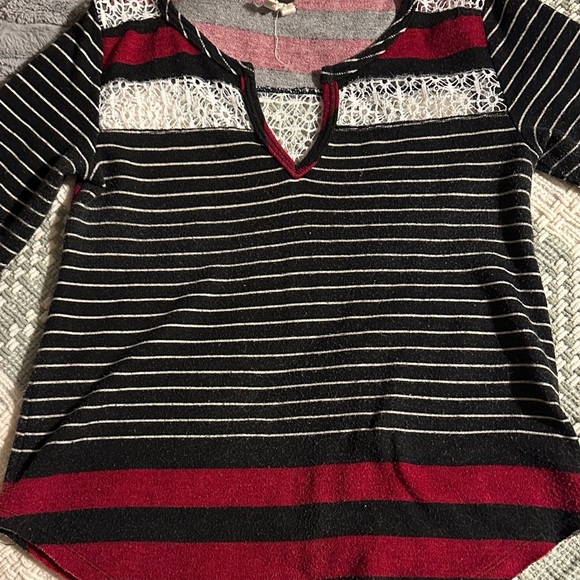 We the Free long sleeve - Picture 3 of 6